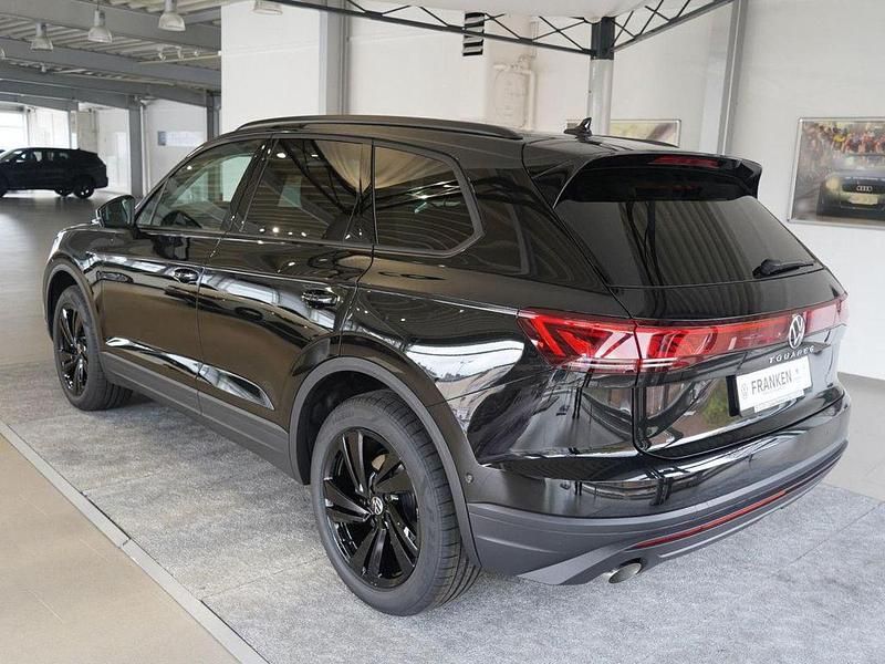 Gebraucht VW Touareg Basis 286 PS (210 kW) 2025 Schwarz SUV