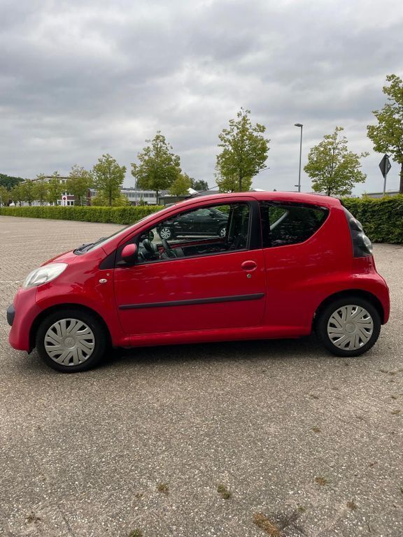Rot Gebraucht 2006 Citroën C1 Advance Kleinwagen | 900 € (Guter Preis) - Bild 1/4