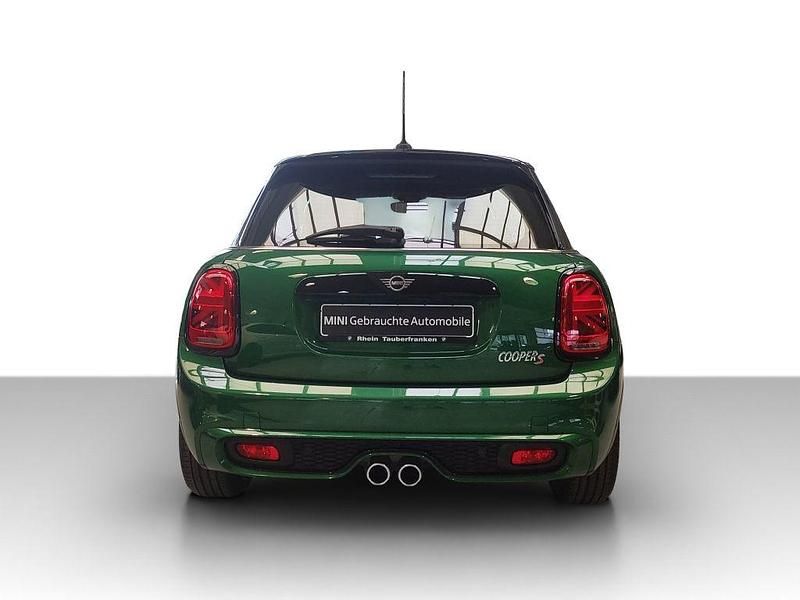 Gebraucht Mini Cooper S Chili 192 PS (141 kW) 2020 British racing green iv metall Kleinwagen