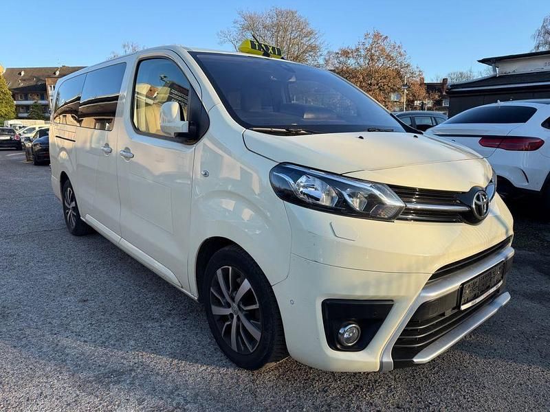 Gebraucht Toyota Proace 144 PS (105 kW) 2022 Weiß Van / Kleinbus