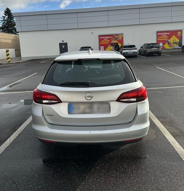 Gebraucht Opel Astra Edition 101 PS (74 kW) 2016 Silber Kombi
