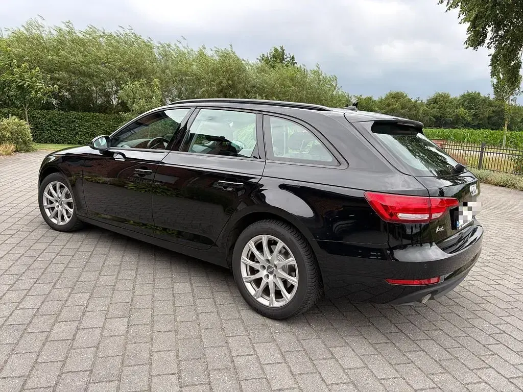 Gebraucht Audi A4 Design 150 PS (110 kW) 2017 Schwarz Kombi
