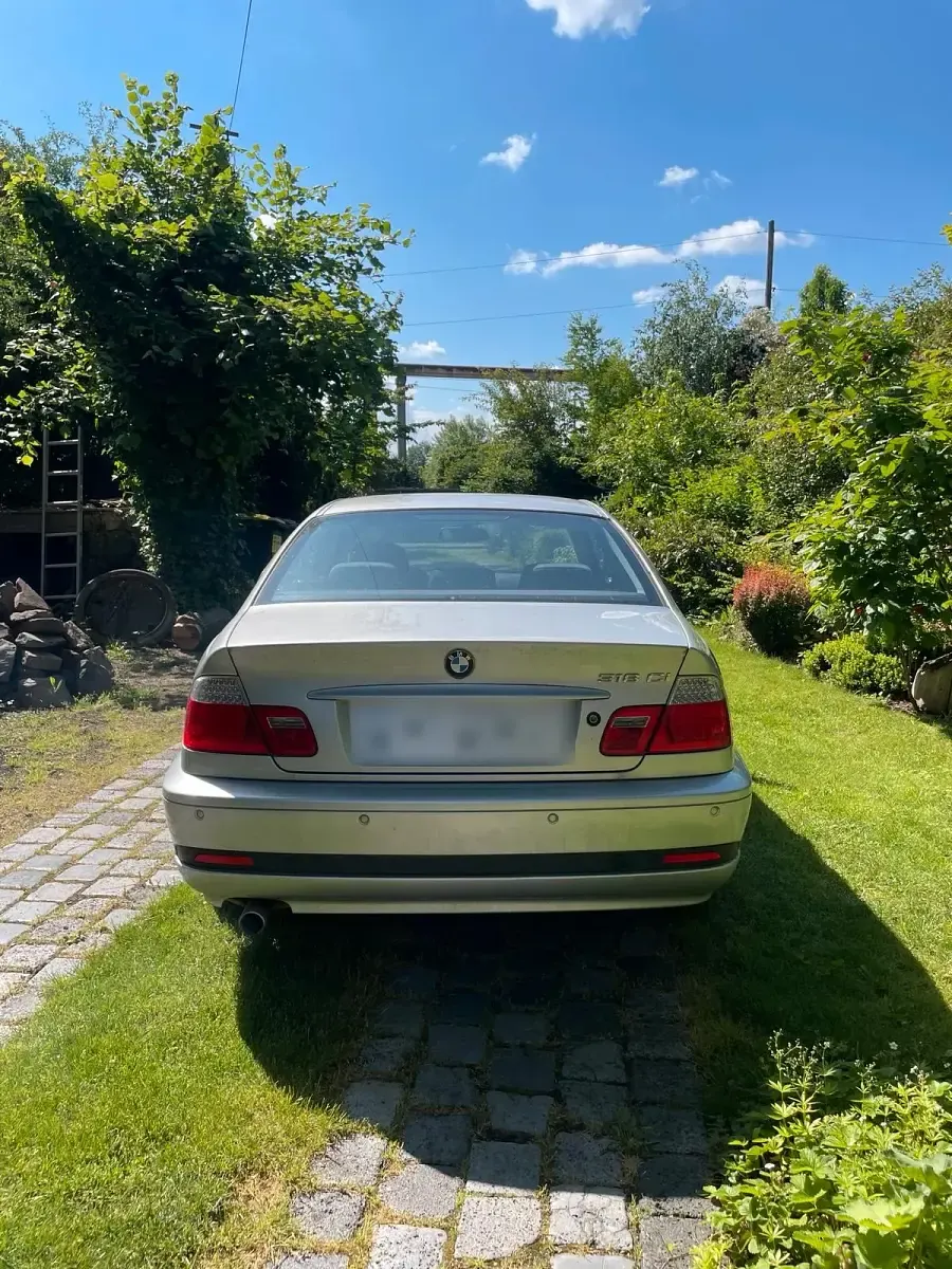 Gebraucht BMW 318 150 PS (110 kW) 2005 Silber Limousine
