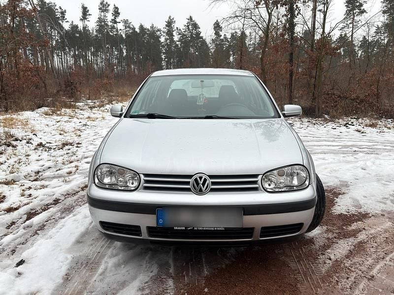 Grau Gebraucht 2003 VW Golf IV Kleinwagen | 2.890 € (Teuer) - Bild 1/4
