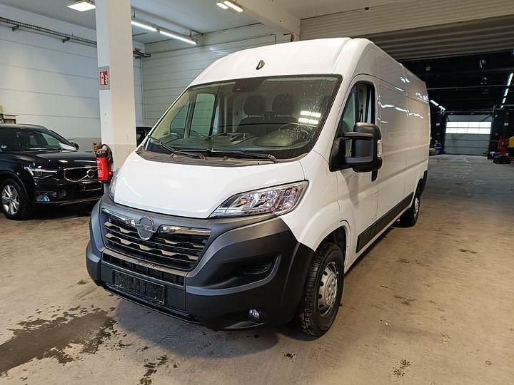 Gebraucht Opel Movano 140 PS (102 kW) 2024 Lackierung weiss icy/typ ausse Van