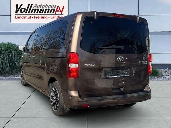 Gebraucht Toyota Proace Verso Comfort 150 PS (110 kW) 2016 Barriquebraun metallic Kombi