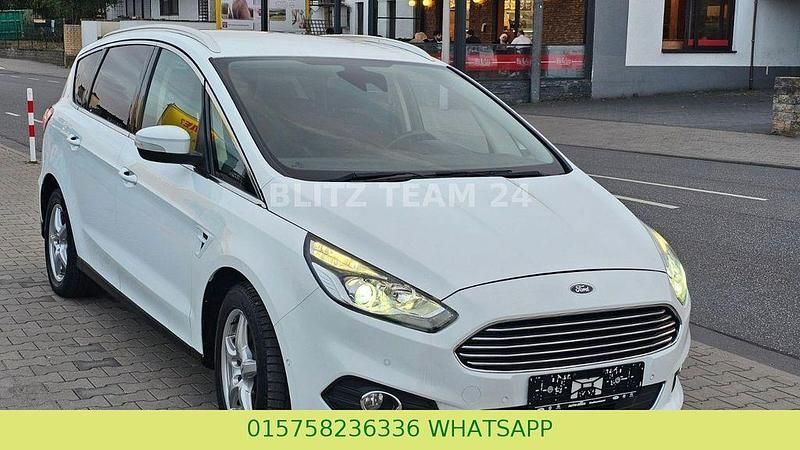 Weiß Gebraucht 2017 Ford S-MAX Titanium Van / Kleinbus | 11.900 € (Fairer Preis) - Bild 1/4