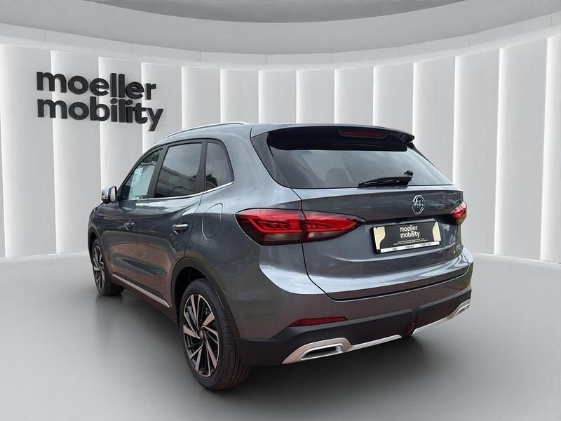 Neu MG ZS Luxury 197 PS (144 kW) 2025 Grau Limousine