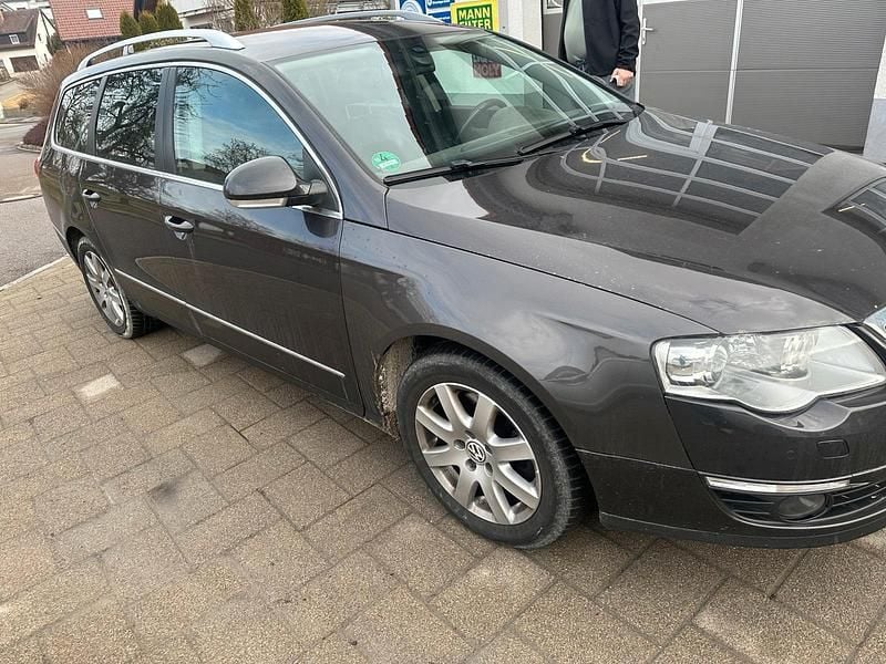 Gebraucht VW Passat 140 PS (102 kW) 2010 Schwarz Kombi