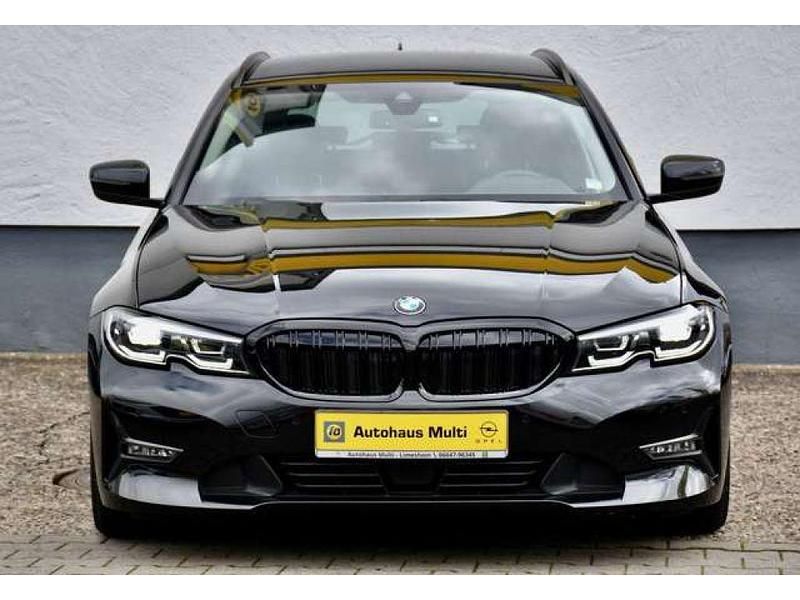 Gebraucht BMW 320 Advantage 190 PS (139 kW) 2021 Saphirschwarz (metallic) Kombi