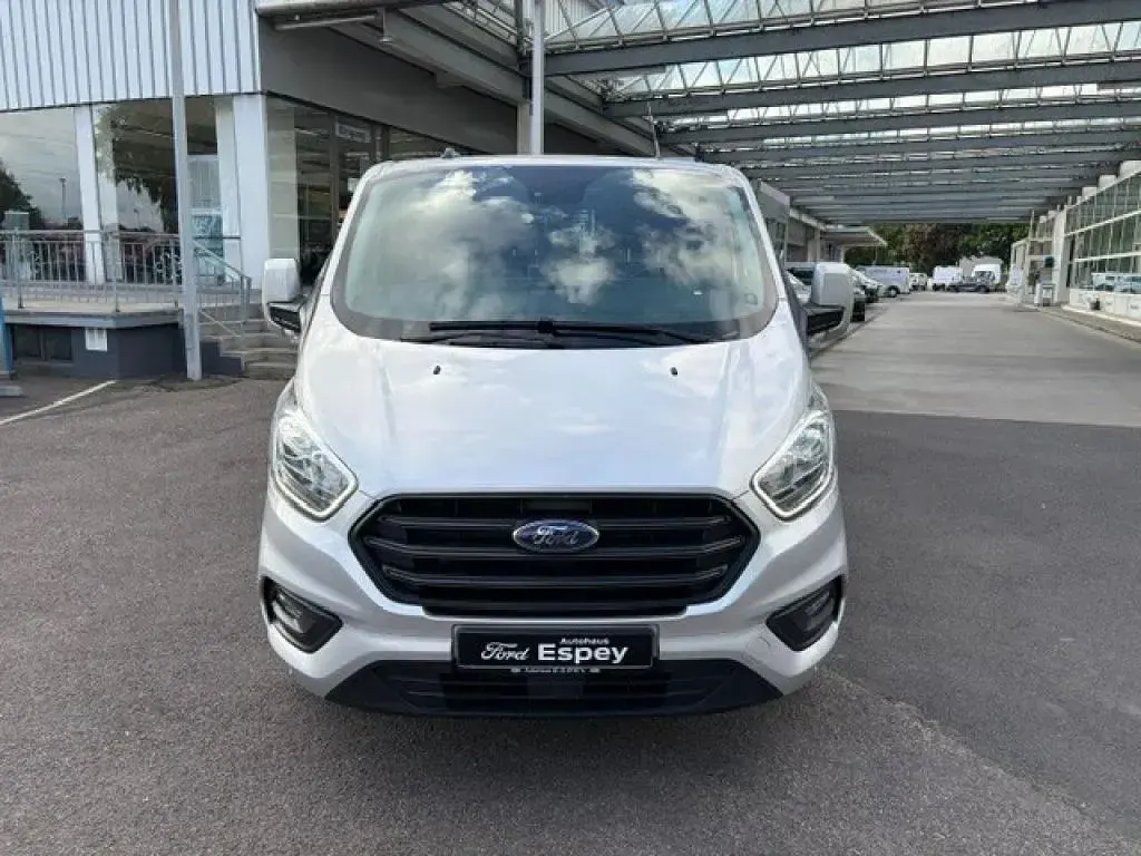 Gebraucht Ford Transit Custom Trend 131 PS (96 kW) 2022 Polar silber (metallic) Van