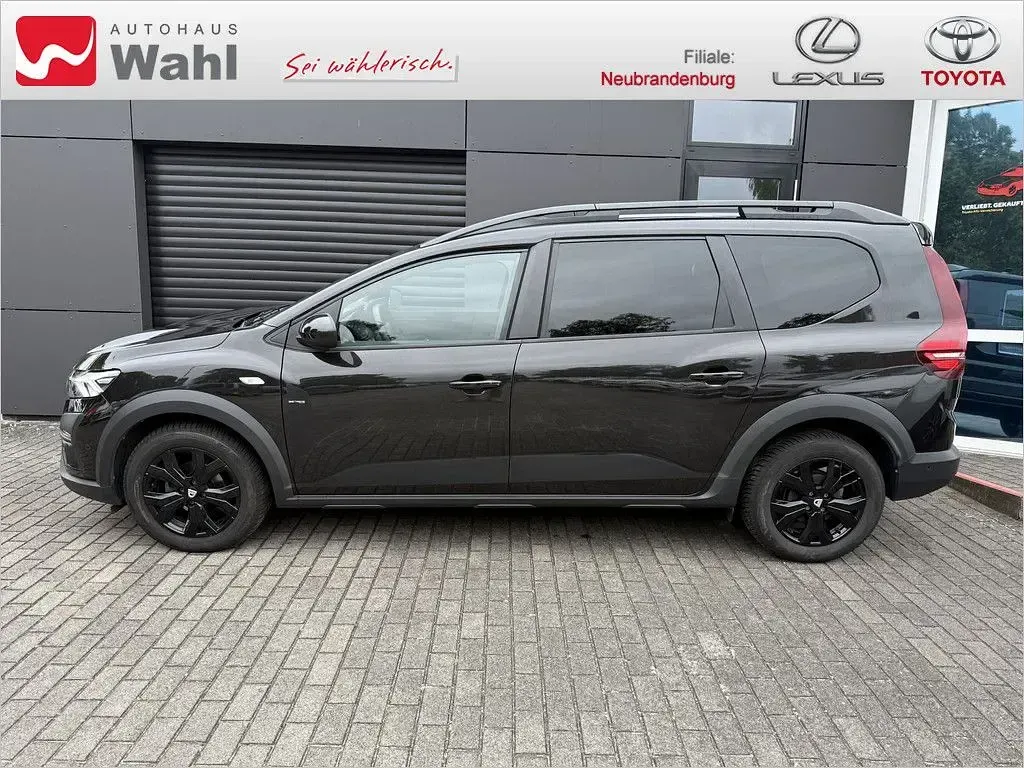 Gebraucht Dacia Jogger Extreme 110 PS (80 kW) 2022 Perlmuttschwarz Van / Kleinbus