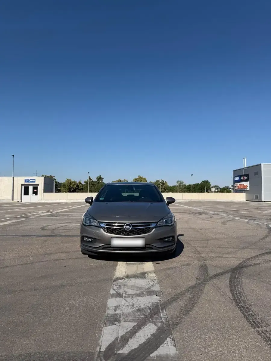 Gebraucht Opel Astra 105 PS (77 kW) 2016 Grau Limousine