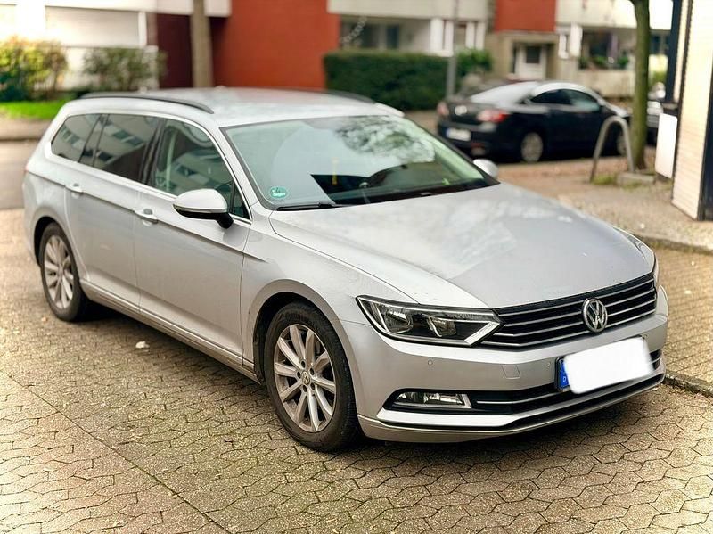 Gebraucht VW Passat Comfortline 150 PS (110 kW) 2018 Silber Kombi