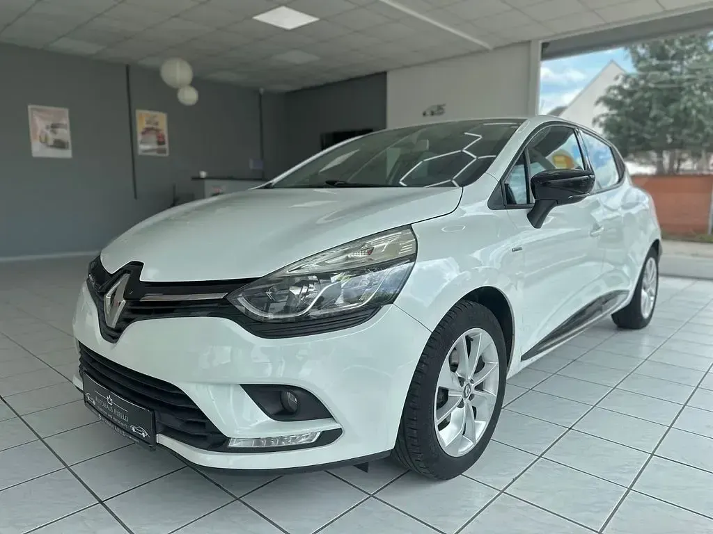 Gebraucht Renault Clio IV LIMITED 73 PS (53 kW) 2017 Weiß Kleinwagen