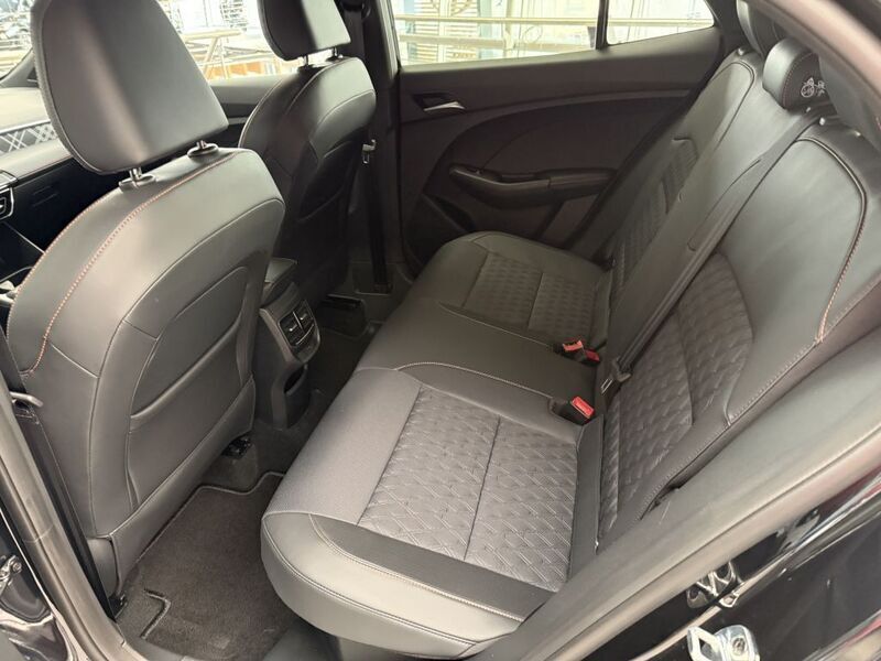 Gebraucht MG MG3 Luxury 194 PS (142 kW) 2024 Schwarz Kleinwagen