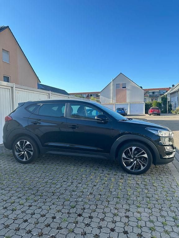 Schwarz Gebraucht 2019 Hyundai Tucson Pure SUV | 20.700 € (Guter Preis) - Bild 1/4