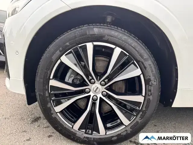Gebraucht Volvo XC60 Plus 197 PS (144 kW) 2024 Weiss SUV