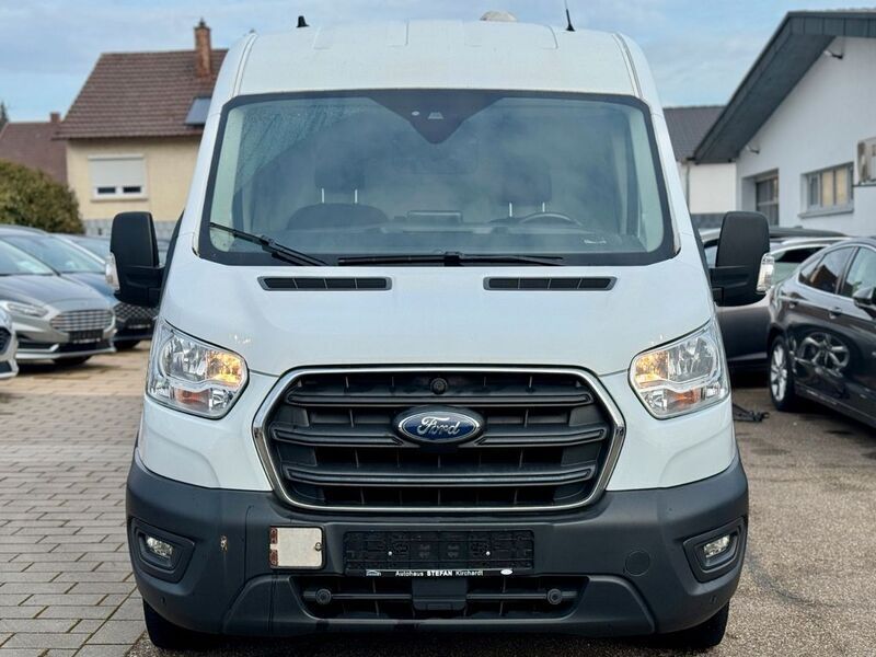 Gebraucht Ford Transit Trend 131 PS (96 kW) 2020 Weiß Van / Kleinbus