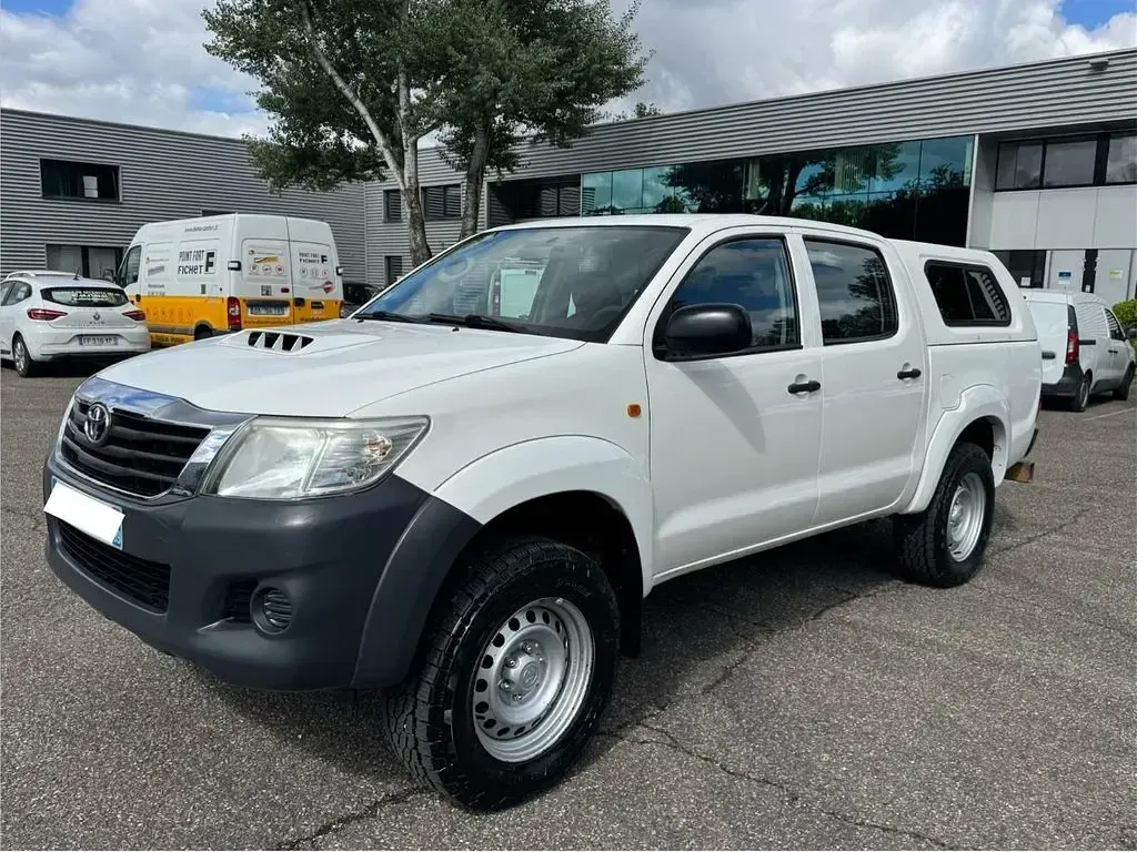 Gebraucht Toyota HiLux Life 144 PS (105 kW) 2015 Weiß Pickup