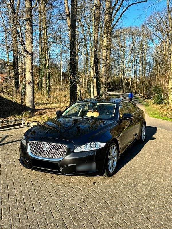 Gebraucht Jaguar XJL 275 PS (202 kW) 2011 Grau Limousine