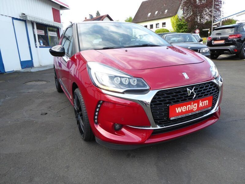 Rot Gebraucht 2017 DS Automobiles DS3 Sport Chic Kleinwagen | 12.495 € (Etwas zu teuer) - Bild 1/4