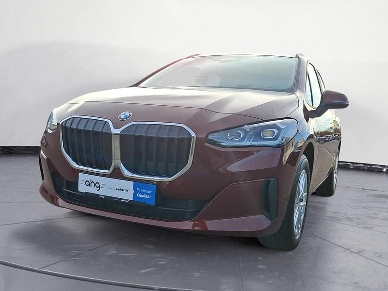 Rot Gebraucht 2022 BMW 218 Active Tourer Luxury Line Van / Kleinbus | 23.990 € (Fairer Preis) - Bild 1/4