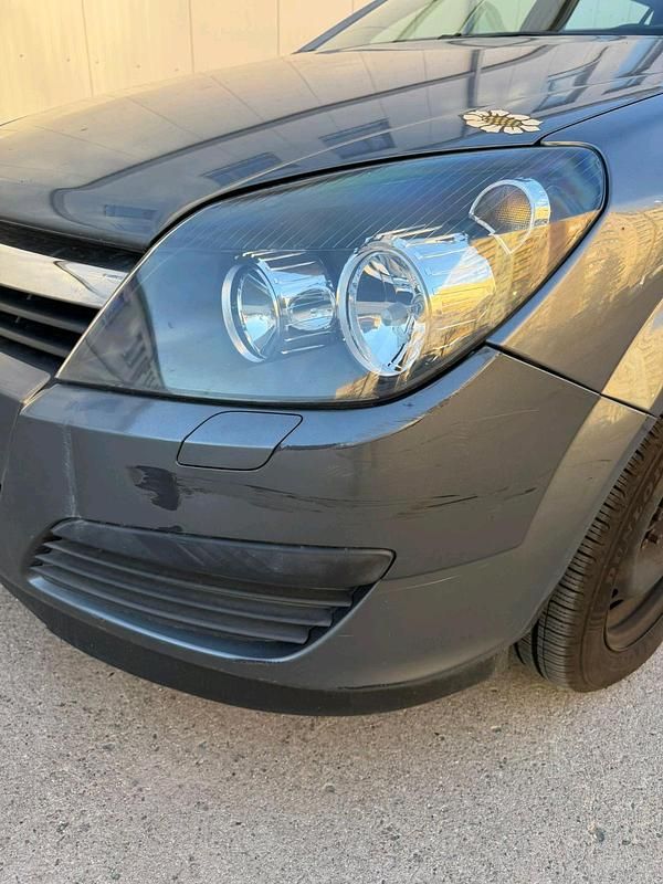 Gebraucht Opel Astra 105 PS (77 kW) 2007 Grau Kombi