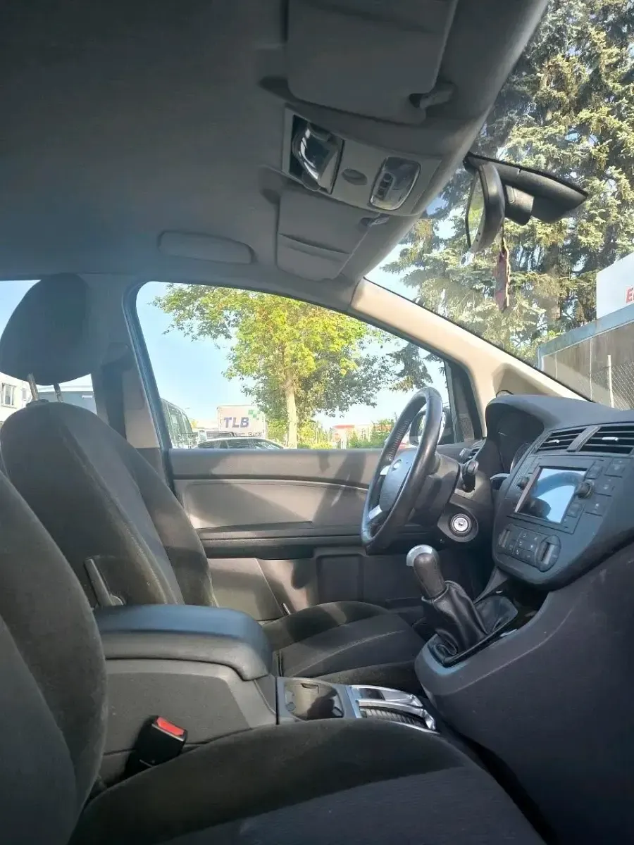 Gebraucht Ford C-MAX 115 PS (84 kW) 2004 Schwarz Van / Kleinbus