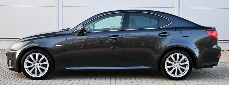 Gebraucht Lexus IS250 208 PS (152 kW) 2008 Grau Limousine