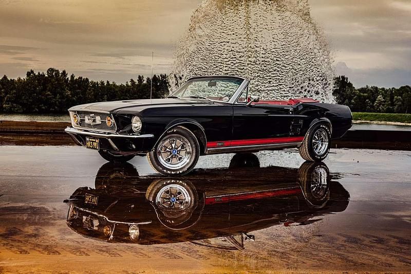 Gebraucht Ford Deluxe 224 PS (164 kW) 1967 Schwarz Cabrio