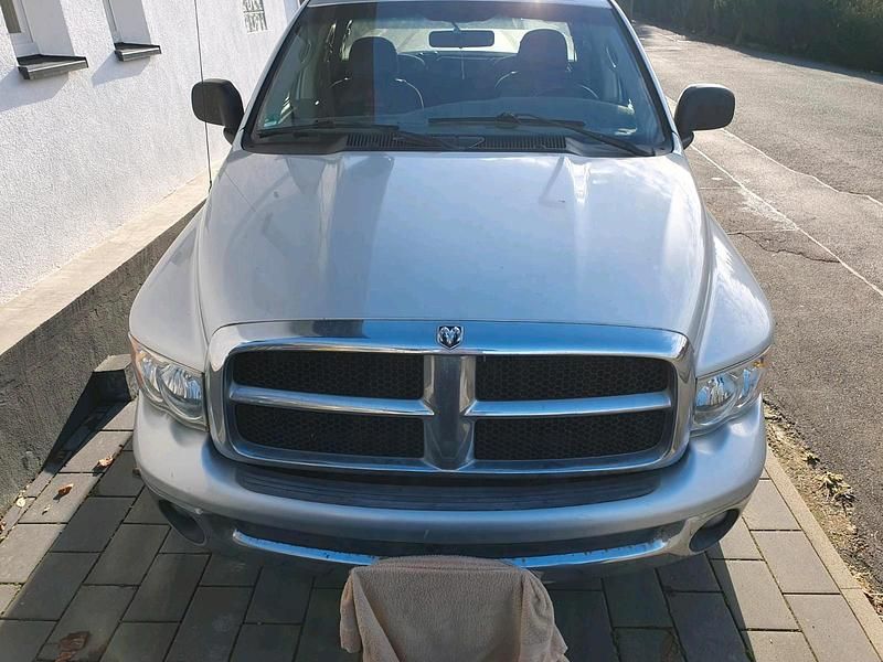 Silber Gebraucht 2002 Dodge Ram Abholung | 8.000 € - Bild 1/4