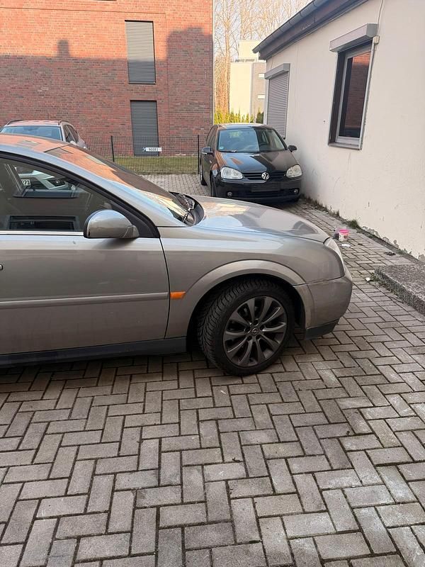 Gebraucht Opel Vectra 147 PS (108 kW) 2003 Grau Limousine