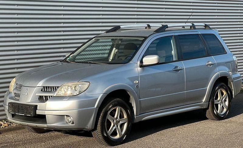 Silber Gebraucht 2006 Mitsubishi Outlander Intense SUV | 2.900 € (Superpreis) - Bild 1/4