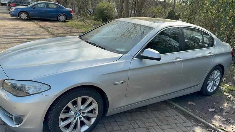 Gebraucht BMW 530 245 PS (180 kW) 2010 Silber Limousine
