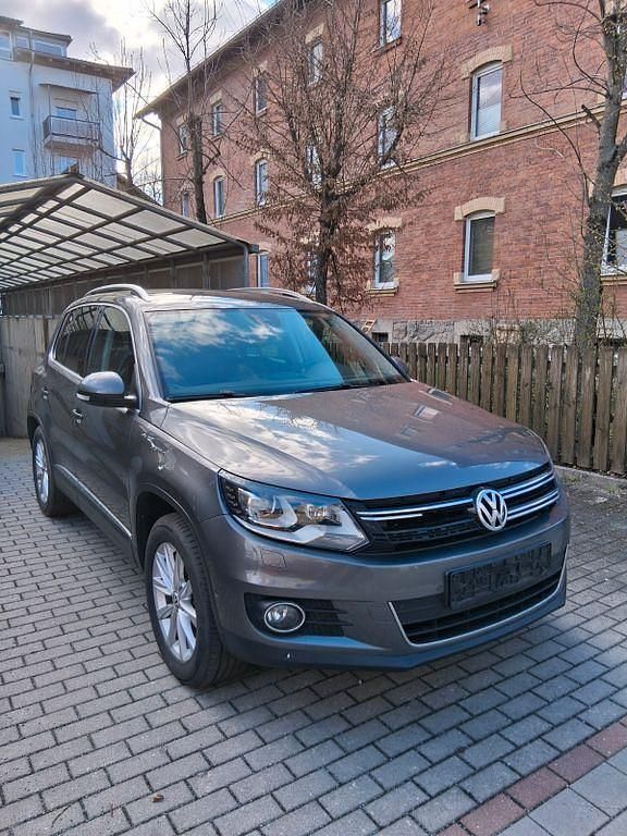 Gebraucht VW Tiguan Style 170 PS (125 kW) 2012 Grau SUV