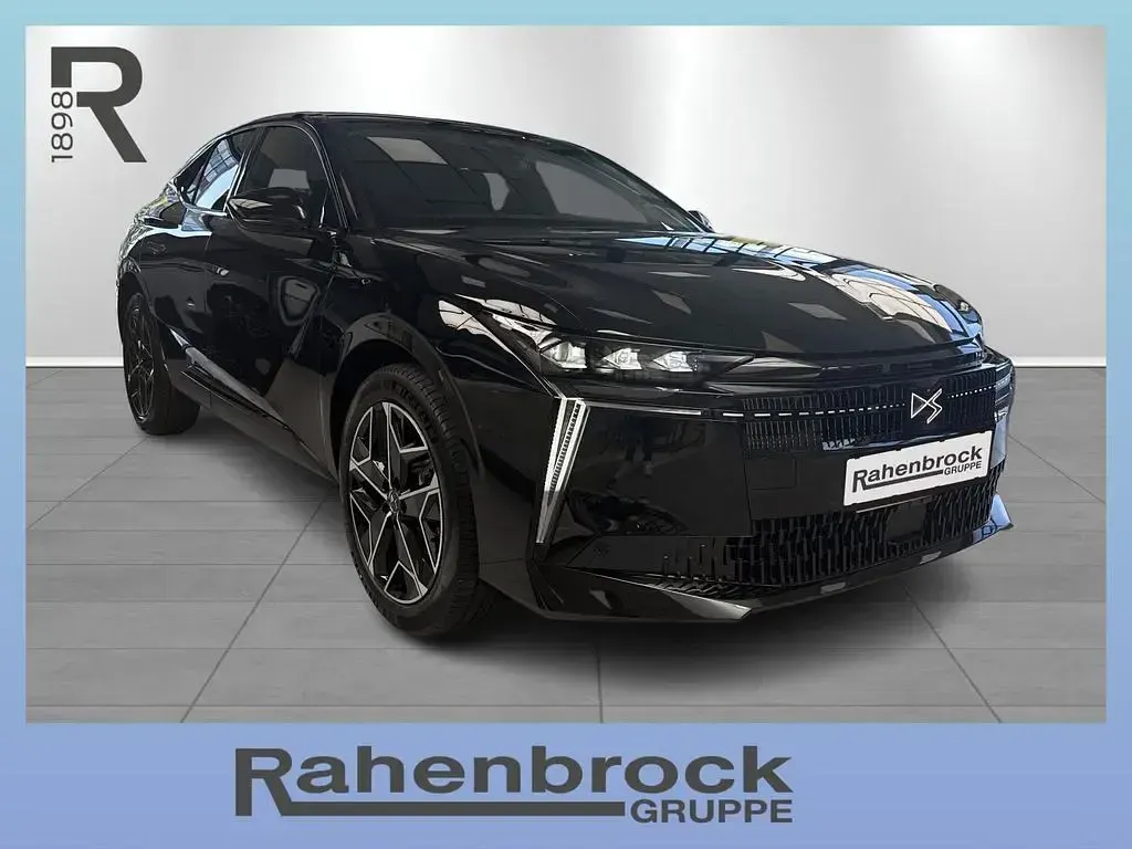 Neu DS Automobiles DS4 145 PS (106 kW) 2026 Schwarz Limousine
