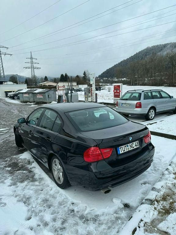 Gebraucht BMW 318 143 PS (105 kW) 2008 Schwarz Limousine
