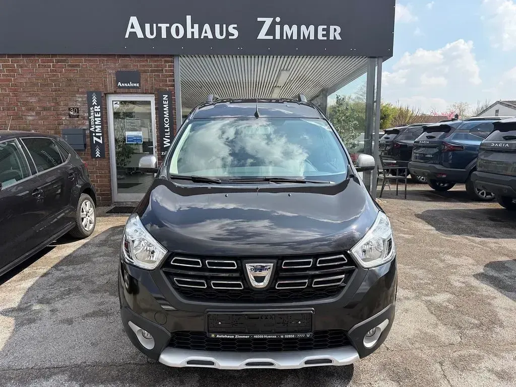 Gebraucht Dacia Dokker Stepway 95 PS (69 kW) 2020 Perlmuttschwarz Van / Kleinbus
