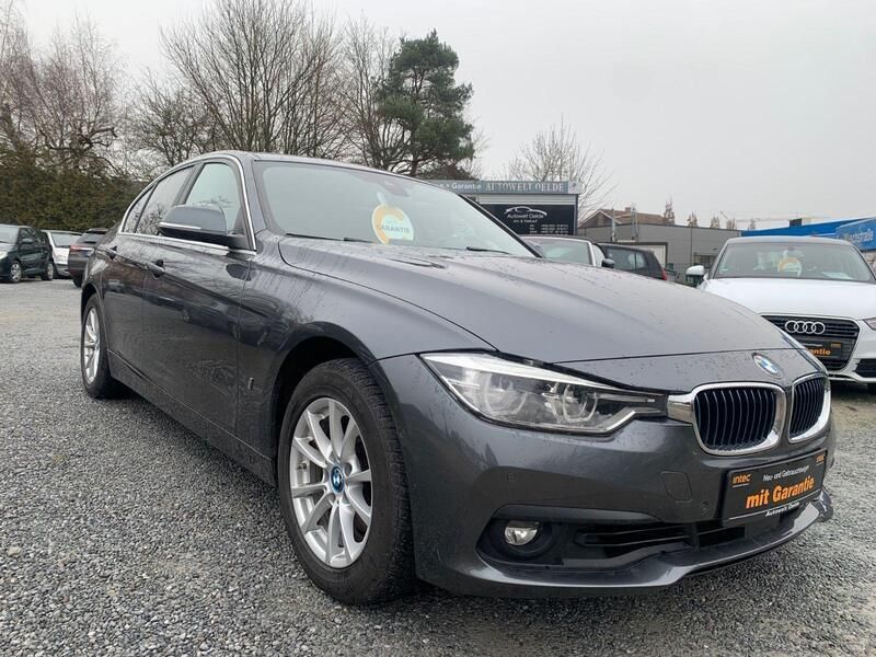 Grau Gebraucht 2016 BMW 330e Advantage Kombi | 17.790 € (Teuer) - Bild 1/4