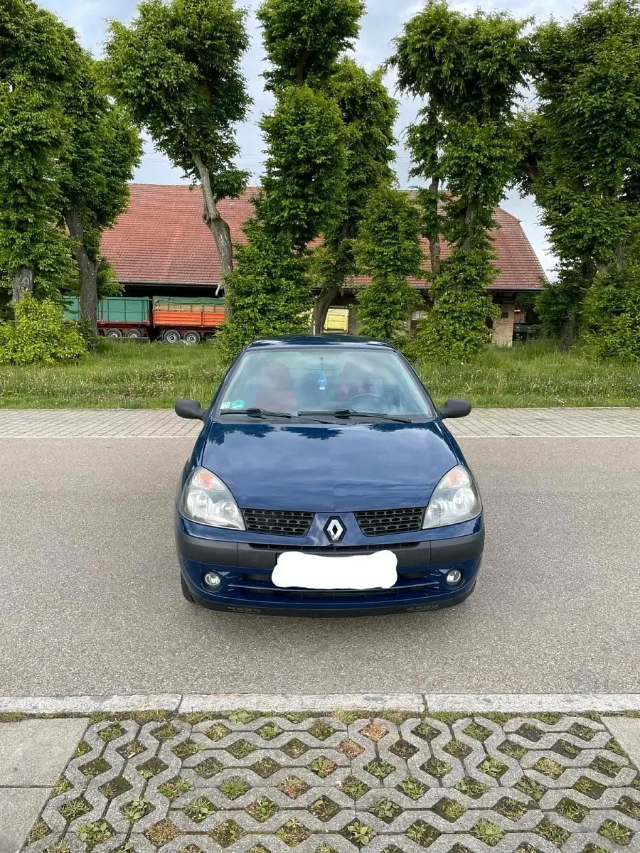 Occasion Renault Clio II 75 ch (55 kW) 2003 Violet Berline