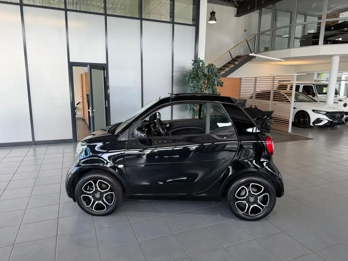 Gebraucht Smart ForTwo Cabrio 71 PS (52 kW) 2016 Schwarz Cabrio