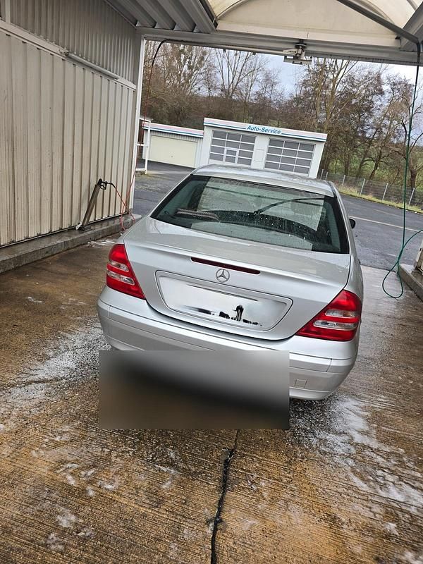 Gebraucht Mercedes C180 144 PS (105 kW) 2003 Grau Limousine