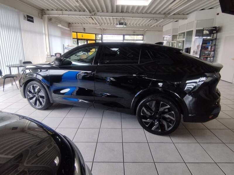 Black pearl schwarz metallic Gebraucht 2024 Renault Rafale Esprit Alpine SUV | 46.950 € (Fairer Preis) - Bild 1/4