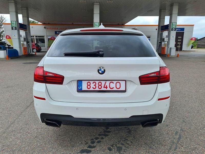 Gebraucht BMW M550 Sport Line 381 PS (280 kW) 2016 Weiß Limousine