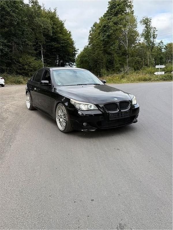 Schwarz Gebraucht 2007 BMW 523 Advantage Limousine | 6.499 € (Teuer) - Bild 1/4