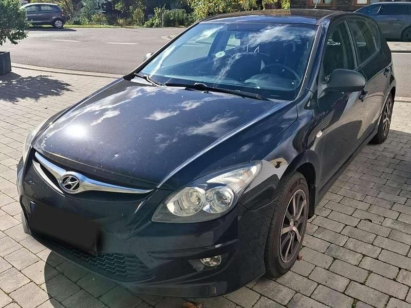 Gebraucht Hyundai i30 Classic 109 PS (80 kW) 2010 Limousine
