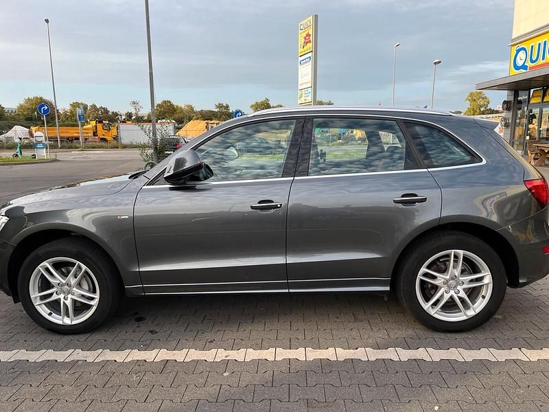 Gebraucht Audi Q5 S-Line 190 PS (139 kW) 2015 Grau SUV