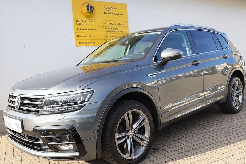 Grau Gebraucht 2020 VW Tiguan Allspace Highline SUV | 28.750 € (Fairer Preis) - Bild 1/4