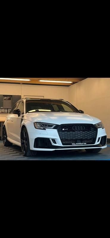Weiß Gebraucht 2020 Audi RS3 Sportback Advanced Kleinwagen | 44.500 € (Fairer Preis) - Bild 1/4